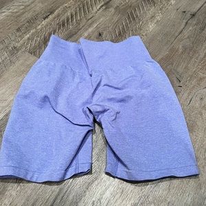 NVGTN SCRUNCH SHORTS